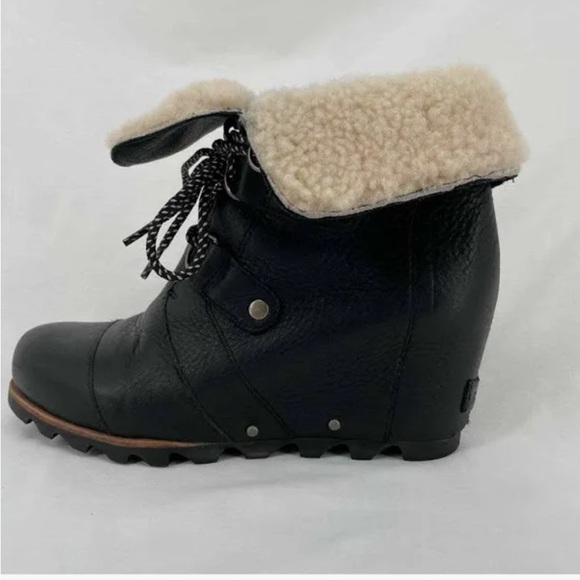 Sorel Black Joan of Arctic Wedge Real Shearling Trim Leather Mid Style Boots sz8 - Picture 3 of 6